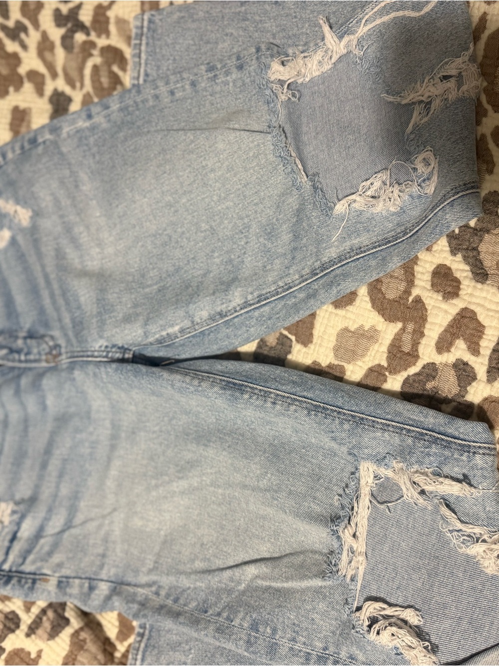 American Eagle Outfitters Light Wash Distressed Boyfriend Jeans